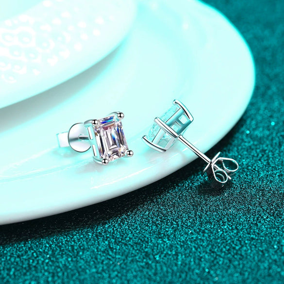 Wholesale Women's 925 Sterling Silver Earrings Inlaid With Long Chamfered Moissanite Geometric Style Electroplated