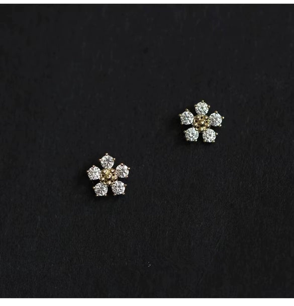 Wholesale Women's 925 Sterling Silver Earrings With Diamond And Flower Design Plated With 14K Gold