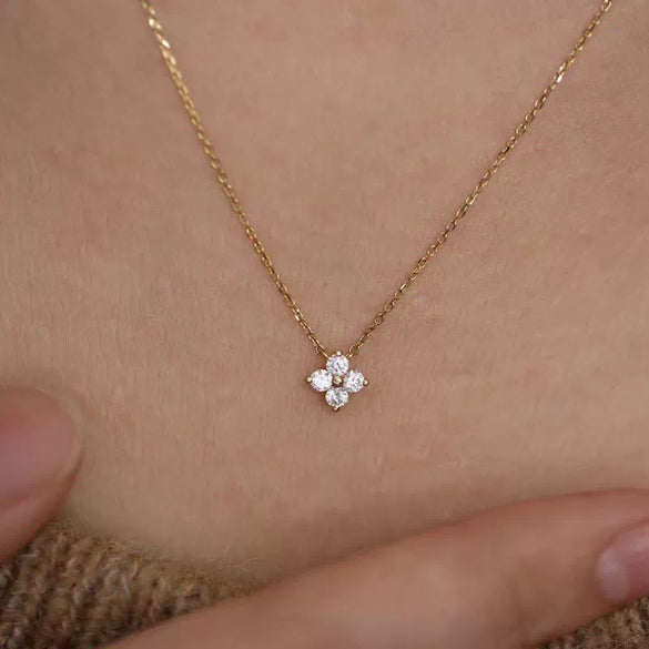 Wholesale Women's 925 Sterling Silver Fourleaf Clover Flower Style Electroplated O Chain Clavicle Necklace