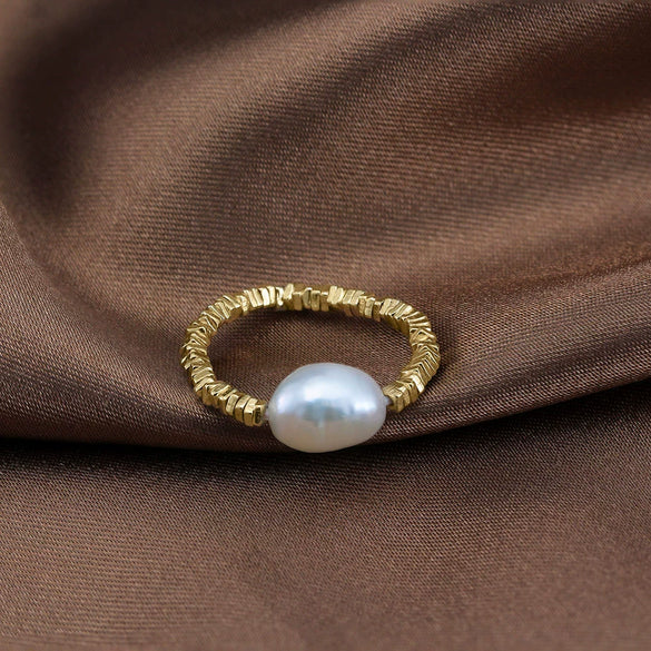 Wholesale Women's 925 Sterling Silver Freshwater Pearl Ring With Geometric Pattern And Electroplating Treatment