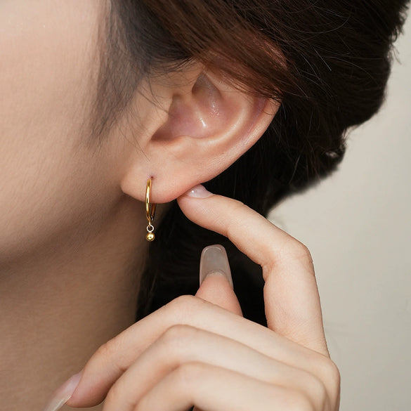 Wholesale Women's 925 Sterling Silver Geometric Minimalist Small Ball Earrings With Electroplating