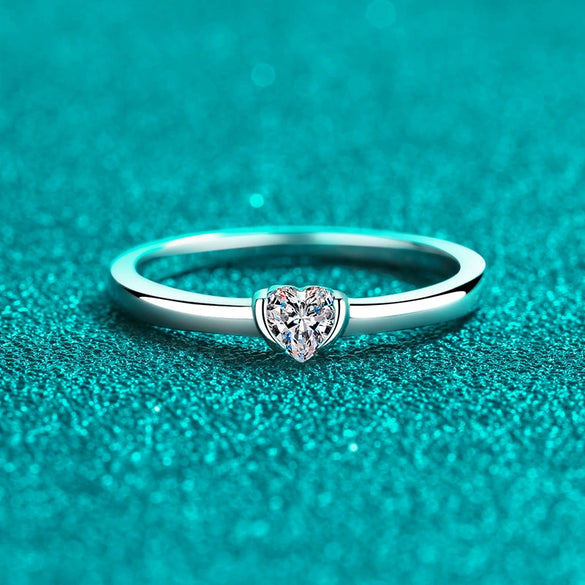 Wholesale Women's 925 Sterling Silver Heart Shaped Moissanite Ring Set With Electroplating