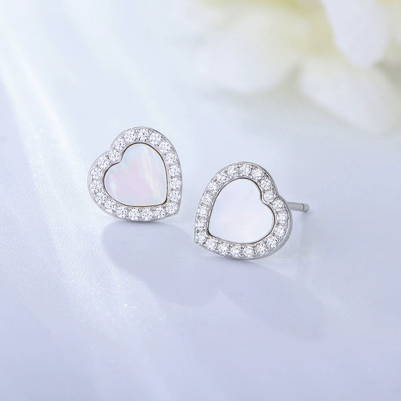 Wholesale Women's 925 Sterling Silver Heartshaped Stud Earrings With Diamond Design