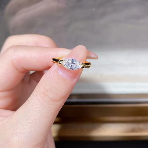 Wholesale Women's 925 Sterling Silver Horse Eye Ring With Moissanite And Rhombus Pattern Electroplated