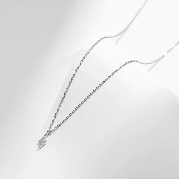 Wholesale Women's 925 Sterling Silver Lightning Clavicle Chain With Micro Inlay Design