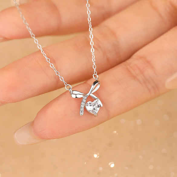 Wholesale Women's 925 Sterling Silver Micropaved Heart Shape Clavicle Chain Necklace