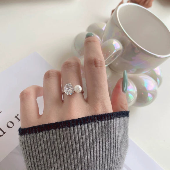 Wholesale Women's 925 Sterling Silver Ring With Geometric Pattern And Pearl Zircon Electroplated Design