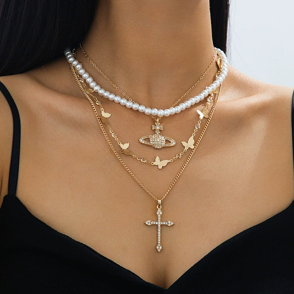 Wholesale Women's Sweet And Cool Style Flowershaped Alloy Electroplated Pearl Chain Necklace Set Highend Jewelry Accessories