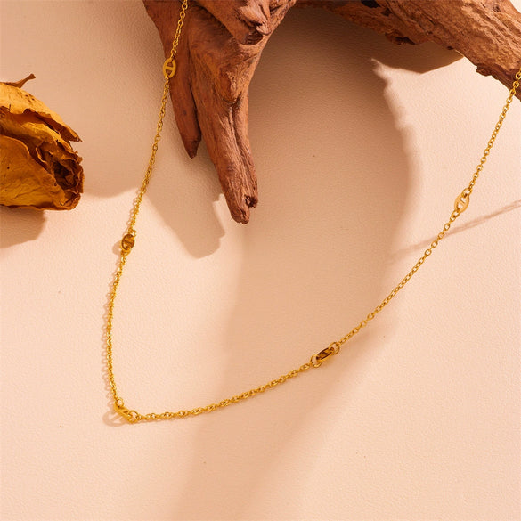Wholesale Women's Sweet Animals Style Titanium Steel Geometric Pig Nose Necklace With Electroplating Treatment And Box Chain