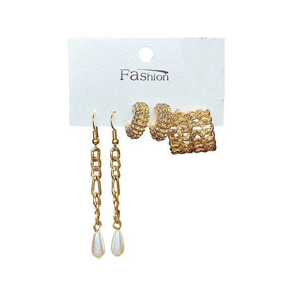 Wholesale Women's Sweet Geometric Artificial Pearl And Alloy Fishtail Moon Earrings Set With Pearl Inlaid