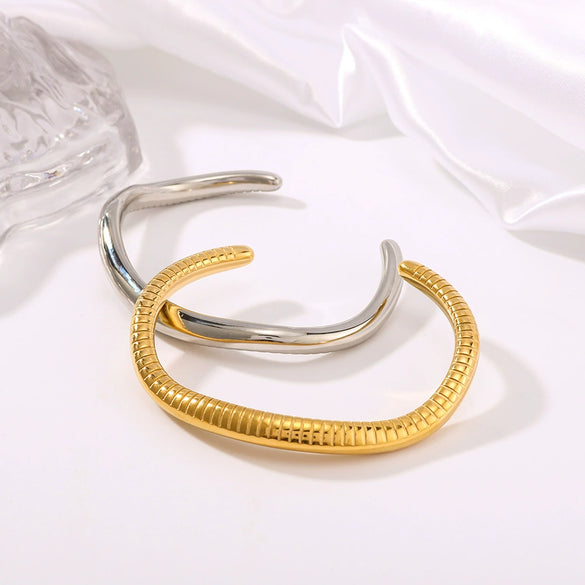 Wholesale Women's Titanium C Shaped Irregular Geometric Python Pattern Stainless Steel 18K Gold Plated Open Bracelet With Vacuum Plating In 18K Furnace