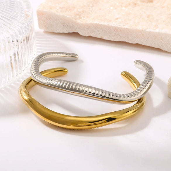 Wholesale Women's Titanium C Shaped Irregular Geometric Python Pattern Stainless Steel 18K Gold Plated Open Bracelet With Vacuum Plating In 18K Furnace