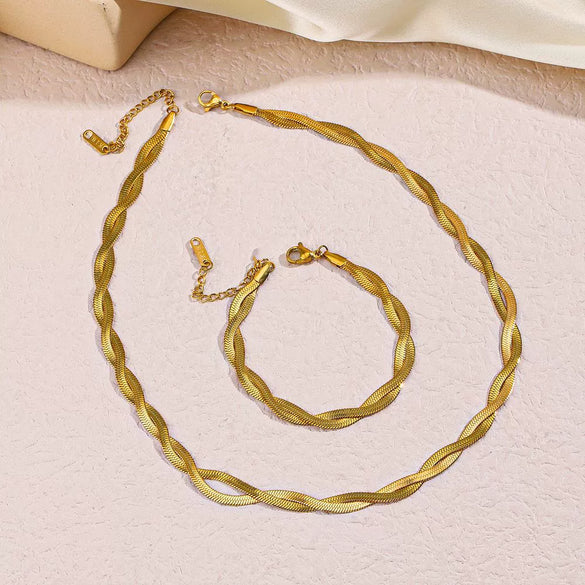 Wholesale Women's Titanium Steel And Stainless Steel Cross Necklace With Geometric Pattern And Snake Bone Chain 18K Gold Plated