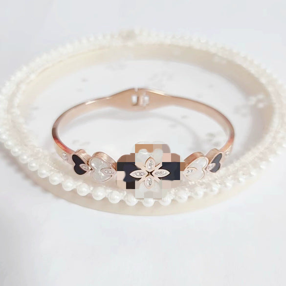 Wholesale Women's Titanium Steel Bracelet In Rose Gold Color With Polish Finish French Retro And Minimalist Style