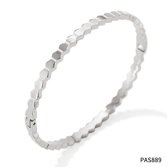 Wholesale Women's Titanium Steel Bracelet Suit With Heart Rhombus Geometric Shapes Electroplated