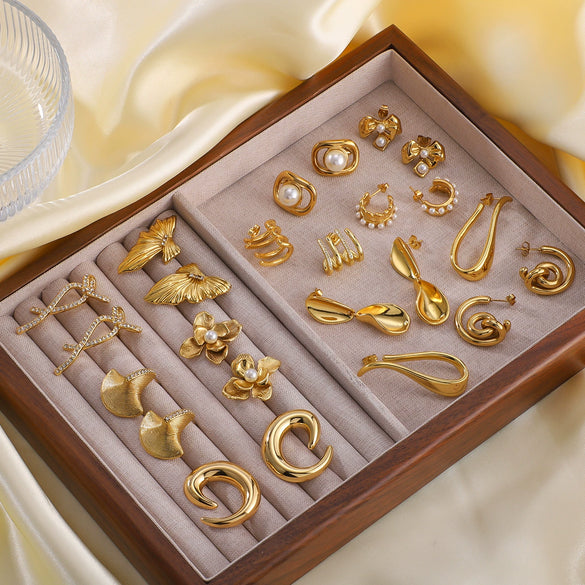 Wholesale Women's Titanium Steel Earrings Gold Plated Retro Simple Geometric Style With 18K Vacuum Plating In Furnace
