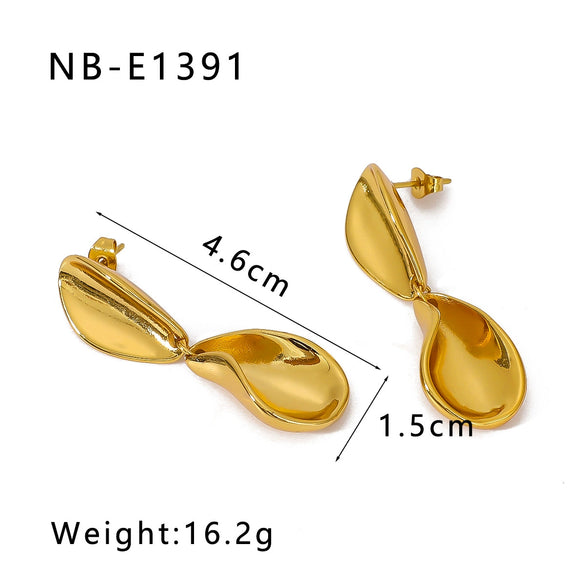 Wholesale Women's Titanium Steel Earrings Gold Plated Retro Simple Geometric Style With 18K Vacuum Plating In Furnace