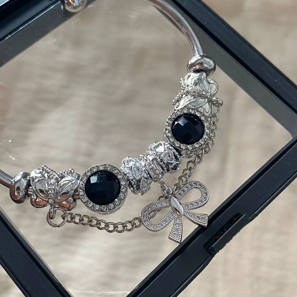 Wholesale Women's Titanium Steel Electroplated Black Rose Bracelet With Black Bowknot Niche Retro Light Luxury Beaded Jewelry