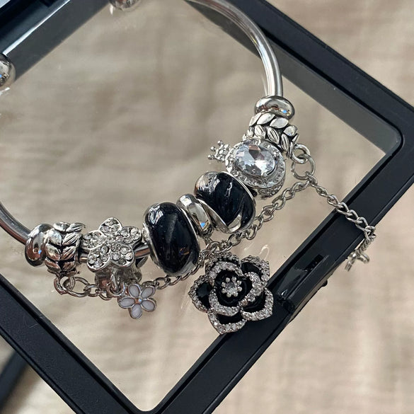 Wholesale Women's Titanium Steel Electroplated Black Rose Bracelet With Black Bowknot Niche Retro Light Luxury Beaded Jewelry