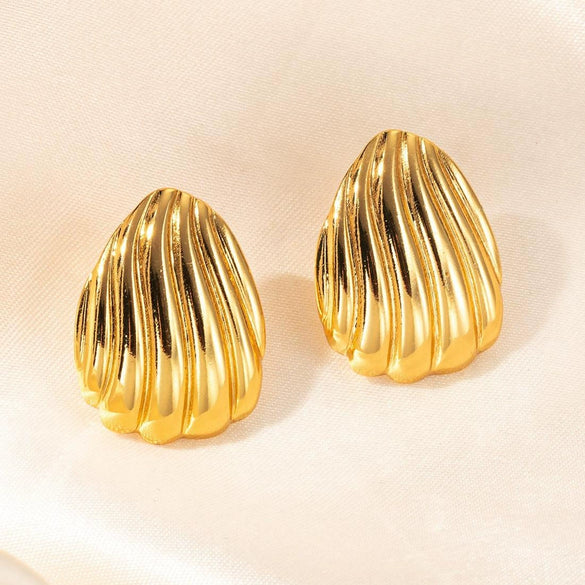 Wholesale Women's Titanium Steel Geometric Earrings With Stainless Steel Furnace Vacuum Electroplated 18K Gold Simple Style Do Not Fade