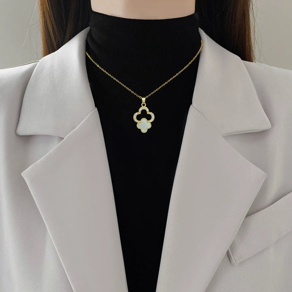 Wholesale Women's Titanium Steel Geometric Electroplated Lucky Grass Shell Micro Necklace And Earrings Set