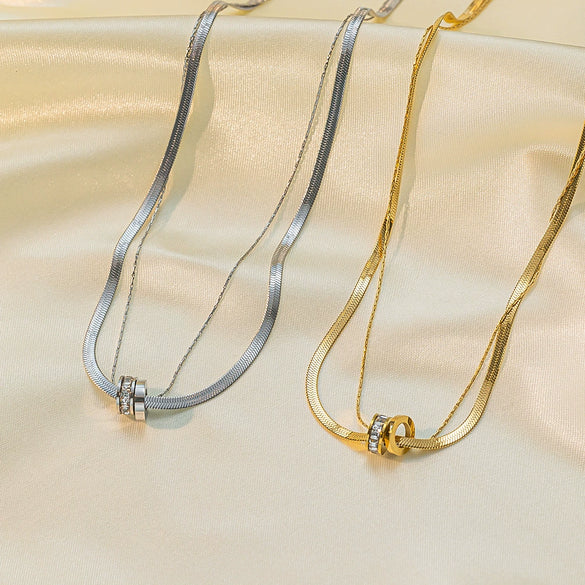Wholesale Women's Titanium Steel Geometric Electroplated Snake Bone Chain Necklace Luxury Jewelry