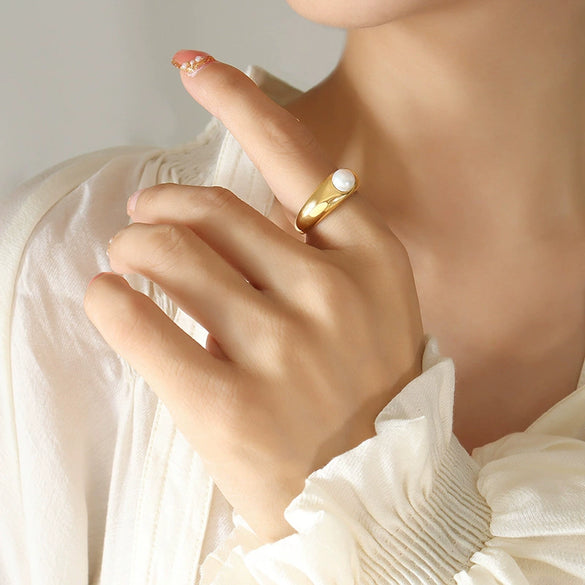 Wholesale Women's 316L Stainless Steel Geometric Light Luxury Freshwater Pearl Opening Ring With Electroplating