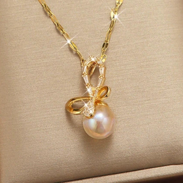 Wholesale Women's Titanium Steel Geometric Necklace With Electroplating Light Luxury Niche Design High End Clavicle Chain