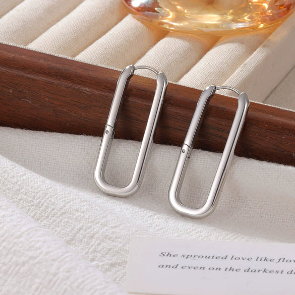 Wholesale Women's Titanium Steel Geometric Oval Earrings With Electroplating Cold Style Light Luxury Design