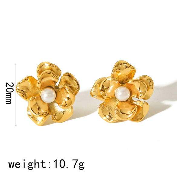 Wholesale Women's Titanium Steel Geometric Small Flower Elegant Earrings 18K Gold Plated