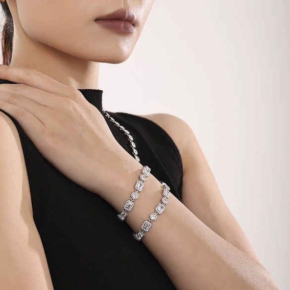 Wholesale Women's Titanium Steel Geometric Zircon Handmade Electroplated Light Luxury Bracelet