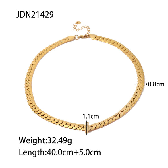 Wholesale Women's Titanium Steel Goldplated Inlaid Zircon Flower Pattern Necklace