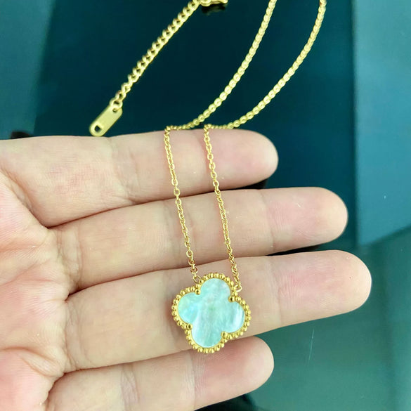 Wholesale Women's Titanium Steel Handmade Doublesided Fourleaf Clover Flower Pattern Clavicle Necklace