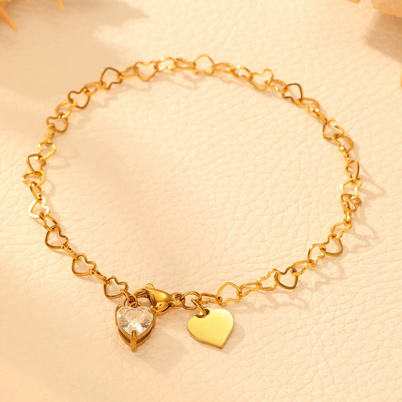 Wholesale Women's Titanium Steel Heart Bracelet With Electroplating Design