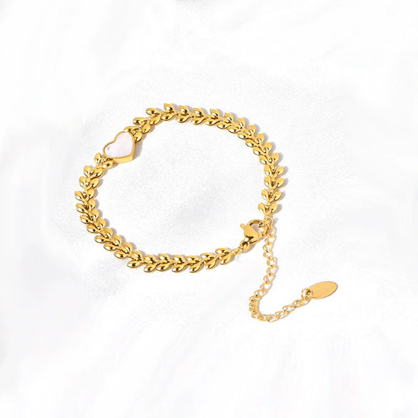 Wholesale Women's Titanium Steel Heart Shape Bracelet With Shell Inlay And Furnace Vacuum Plating