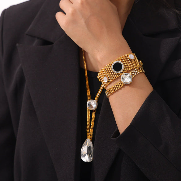 Wholesale Women's Titanium Steel Light Luxury Geometric Bracelet Necklace Suit With Electroplating