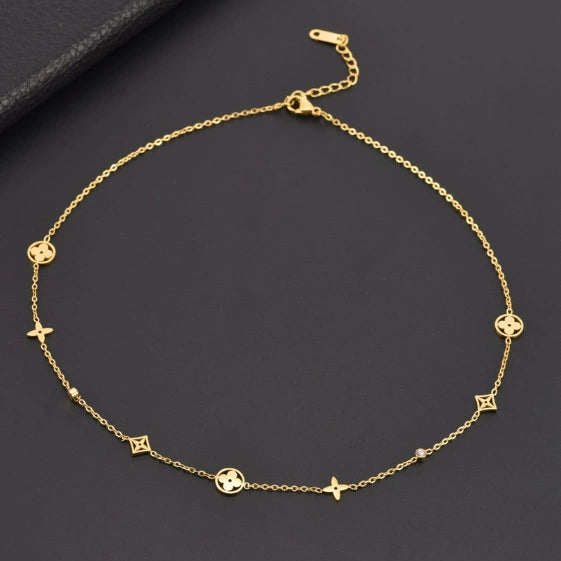 Wholesale Women's Titanium Steel Necklace And Bracelet With Plant Flower Pattern Box Chain Design