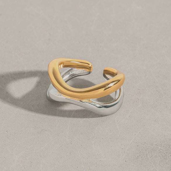 Wholesale Women's Titanium Steel Ring With Geometric Design And Electroplating Treatment