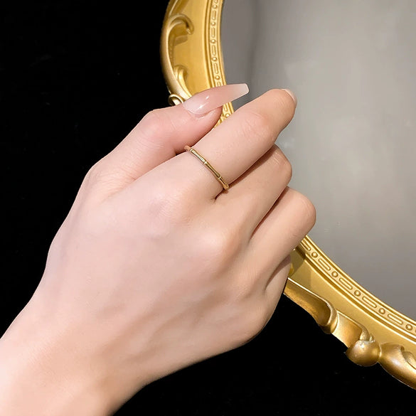 Wholesale Women's Titanium Steel Ring With Geometric Design And Electroplating Treatment