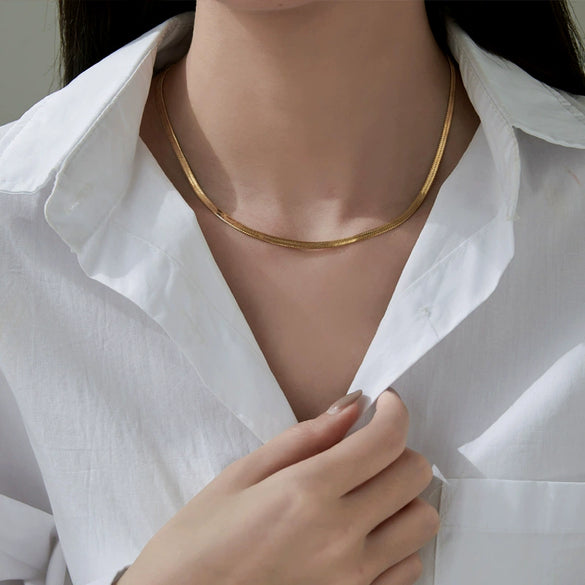 Wholesale Women's Titanium Steel Snake Bone Chain Blade Necklace With Geometric Pattern And Electroplating Ins Cold Style