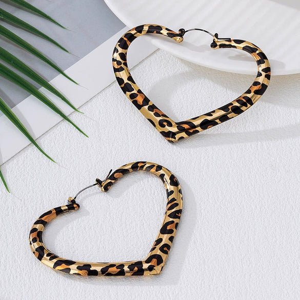 Wholesale Women's Trendy Leopard Print Geometric Alloy Electroplated Heartshaped Earrings