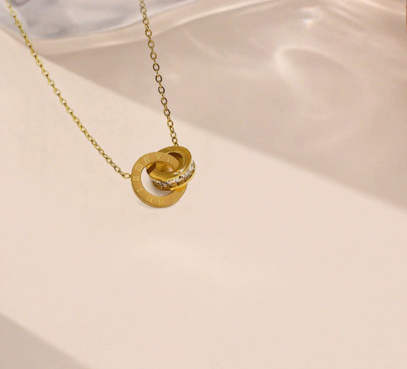 Wholesale Women's Versatile Interlocking Diamondencrusted Roman Jewelry Set With Cross Crown Roman Numerals Patterns Titanium Steel 18K Gold Plated Earrings Necklaces Bracelets