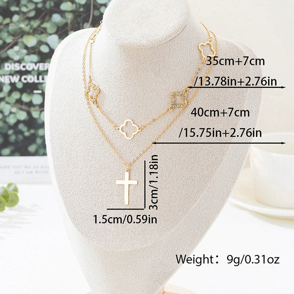 Wholesale Women's Vintage Elegant Fashion Hollow Flower Pendant Necklace Made Of Zinc Alloy With Electroplating