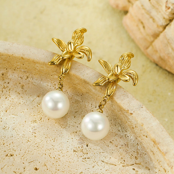 Wholesale Women's Vintage French Retro Joker Flower Pearl Stainless Steel Goldplated Earrings
