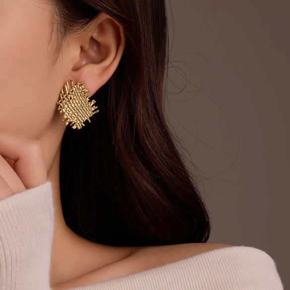Wholesale Women's Vintage Geometric Asymmetrical Straw Patch Stainless Steel 18K Electroplated Gold Earrings
