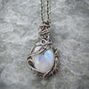 Wholesale Women's Vintage Geometric Moonstone Necklace Made Of Alloy With Electroplating