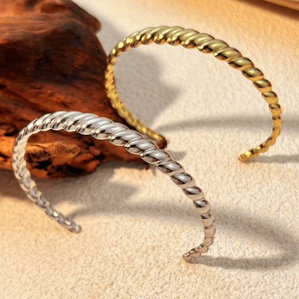 Wholesale Women's Vintage Geometric Stainless Steel Electroplated Adjustable Nonfading Bracelet