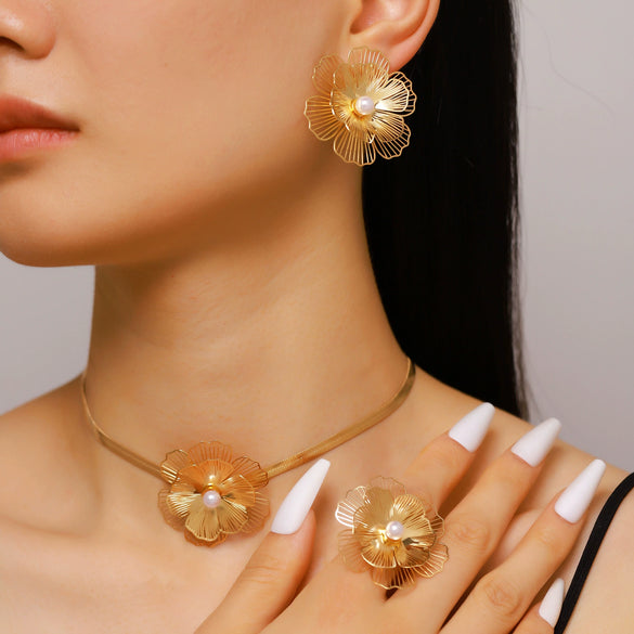 Wholesale Women's Vintage Hollow Electroplated Iron Flower Pearl Accessories Set Earrings Necklace Ring