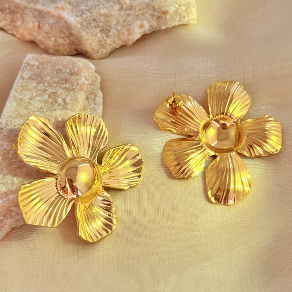 Wholesale Women's Vintage Natural Style Exaggerated Personality Irregular Stainless Steel Geometric Flower Earrings With Electroplating