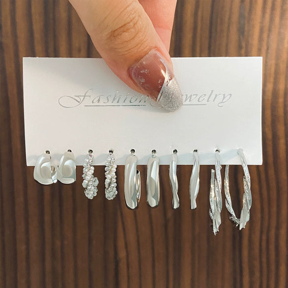 Wholesale Women's Vintage Pearl Leopard Acrylic Cshaped Earrings Set Alloy Acrylic Pearl Material With Geometric Style And Electroplating